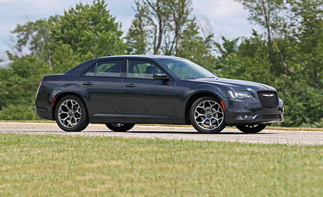 fleet-chrysler300-01